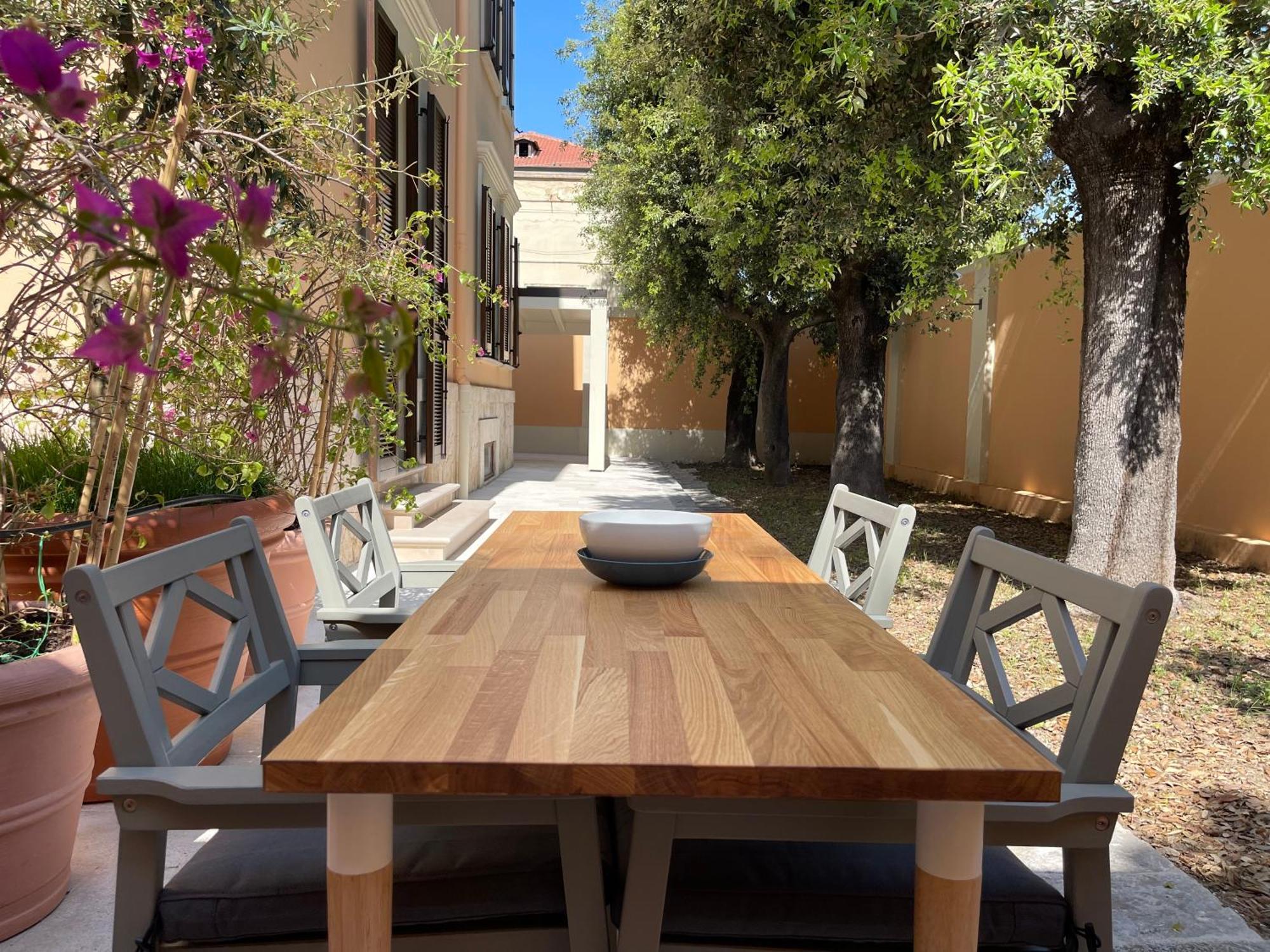 Palazzo Pitagora Hotel Taranto Exterior photo