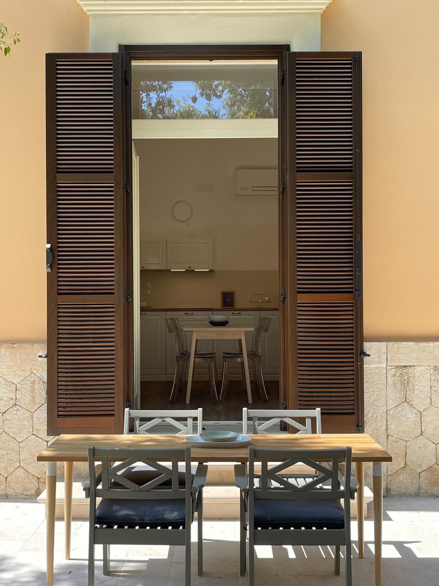 Palazzo Pitagora Hotel Taranto Exterior photo