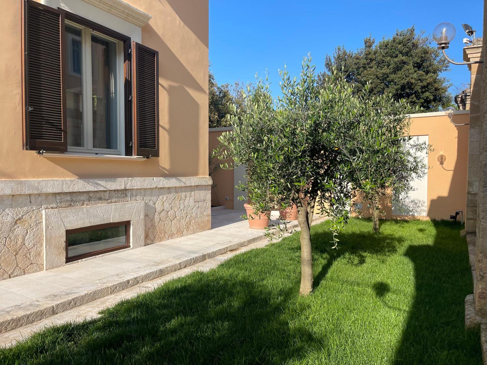 Palazzo Pitagora Hotel Taranto Exterior photo